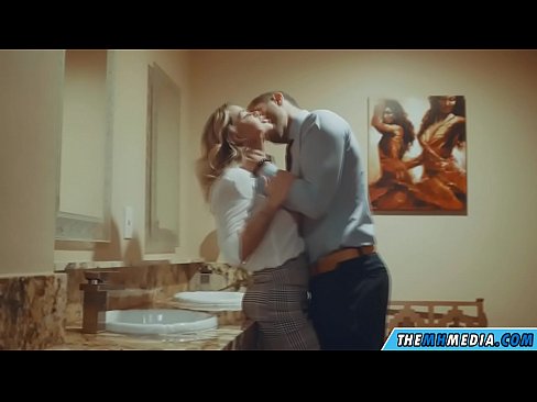 ❤️ När en bystig blondin förför dig på en offentlig toalett ❤️ Just porr at sv.sexonfire.ru